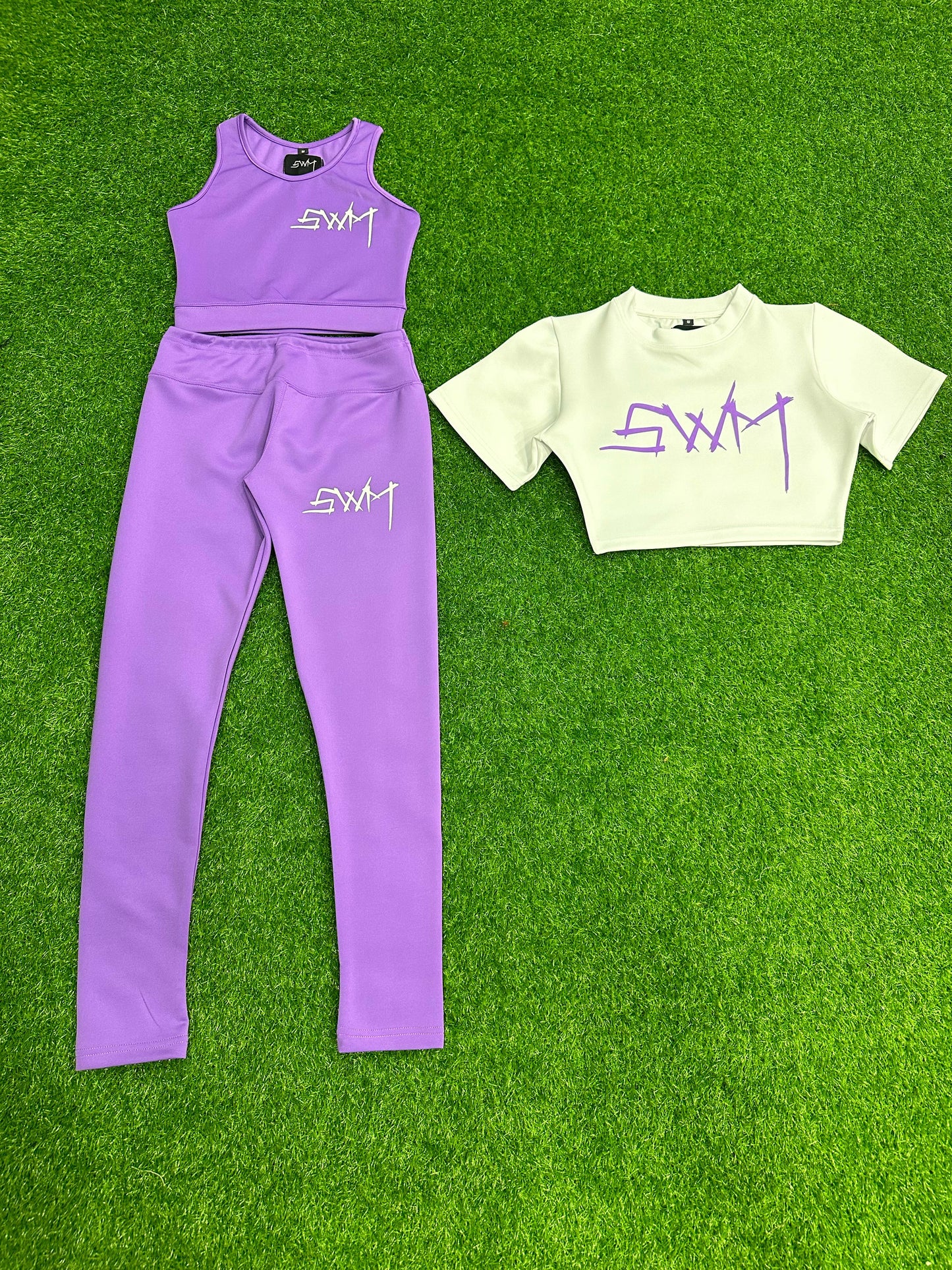 Women’s “Chilln Wit Motion“ Crop Top